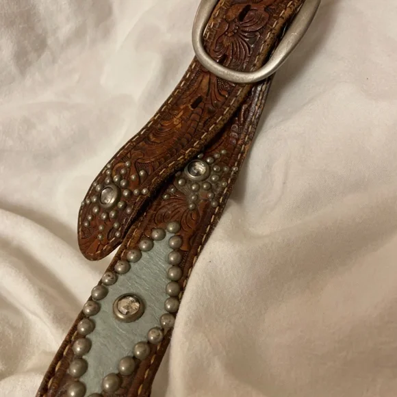 Below The Belt - Picture 2 of 8